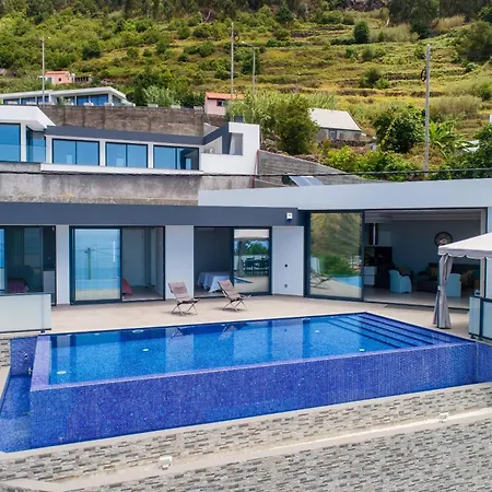Arco Modern Ocean View Pool
