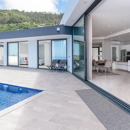 Arco Modern Ocean View Pool Villa *